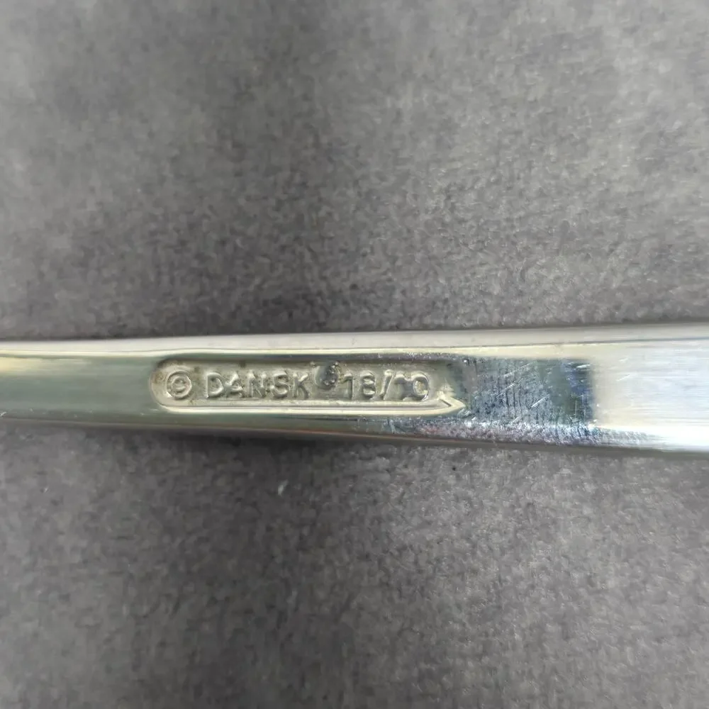 Dansk 18/10 Meridian Stainless Dinner Knifes Glossy Flat Tip Flatware Silverware